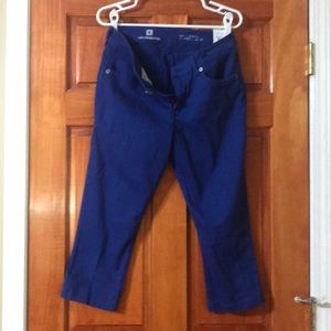 Blue NWT Liz Claiborne capris.